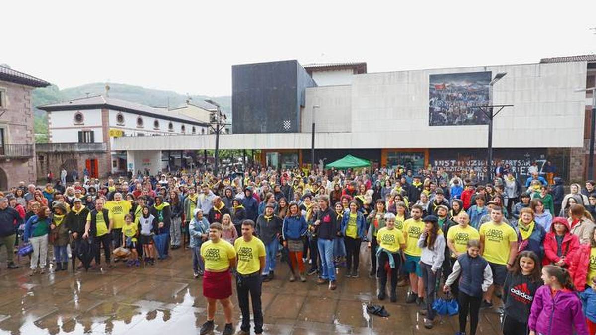 Lekarozko Aroztegiko auzipetuen aldeko diru-bilketarekin bat egin du Eguzkik