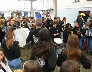 Loatzo eta Vilafranca del Penedeseko musika eskoletako saioa, Berdura plazan