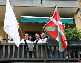 Jaien hasierako txupinazoa Etxeberrietan