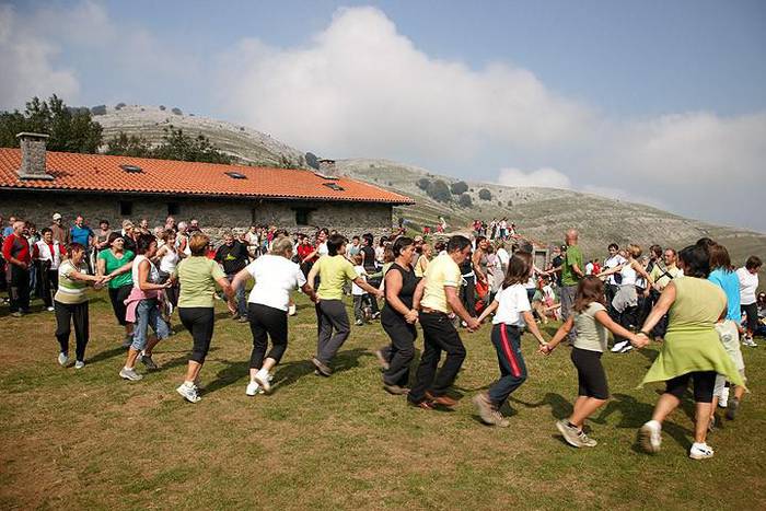 Gaur hasiko dira Zelatungo erromeriak