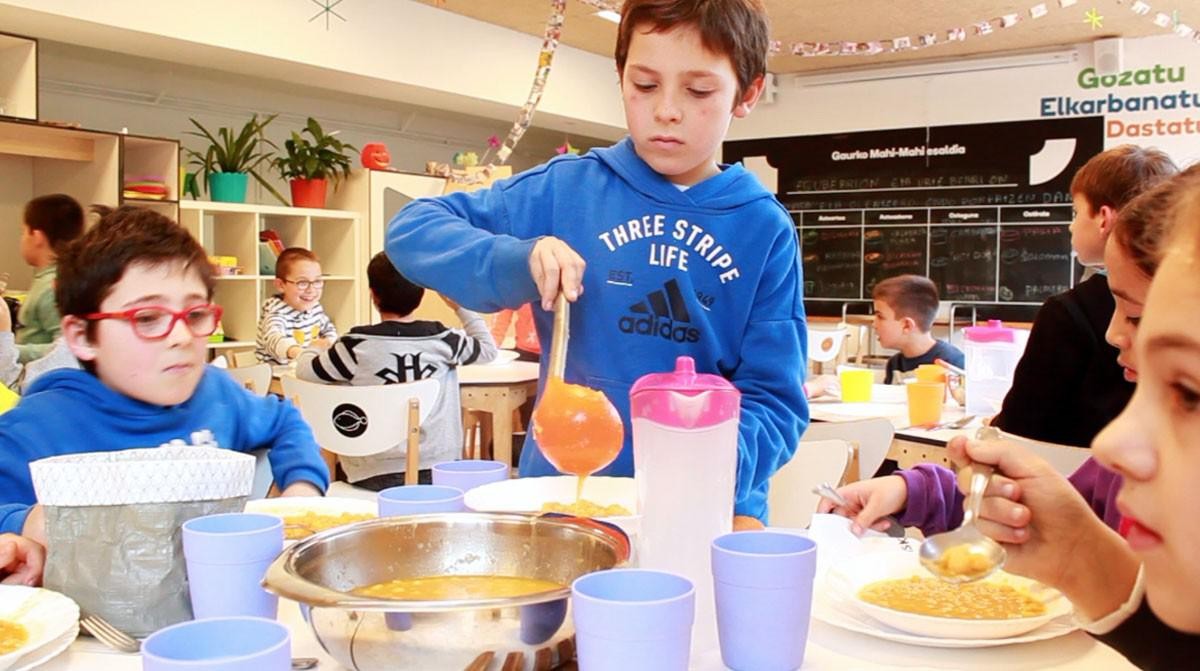 Abian dira Zubimusu ikastolaren jardunaldi pedagogikoak