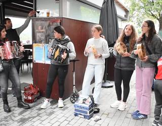 Triki-poteoa Adunan, Euskaraldiari hasiera emateko