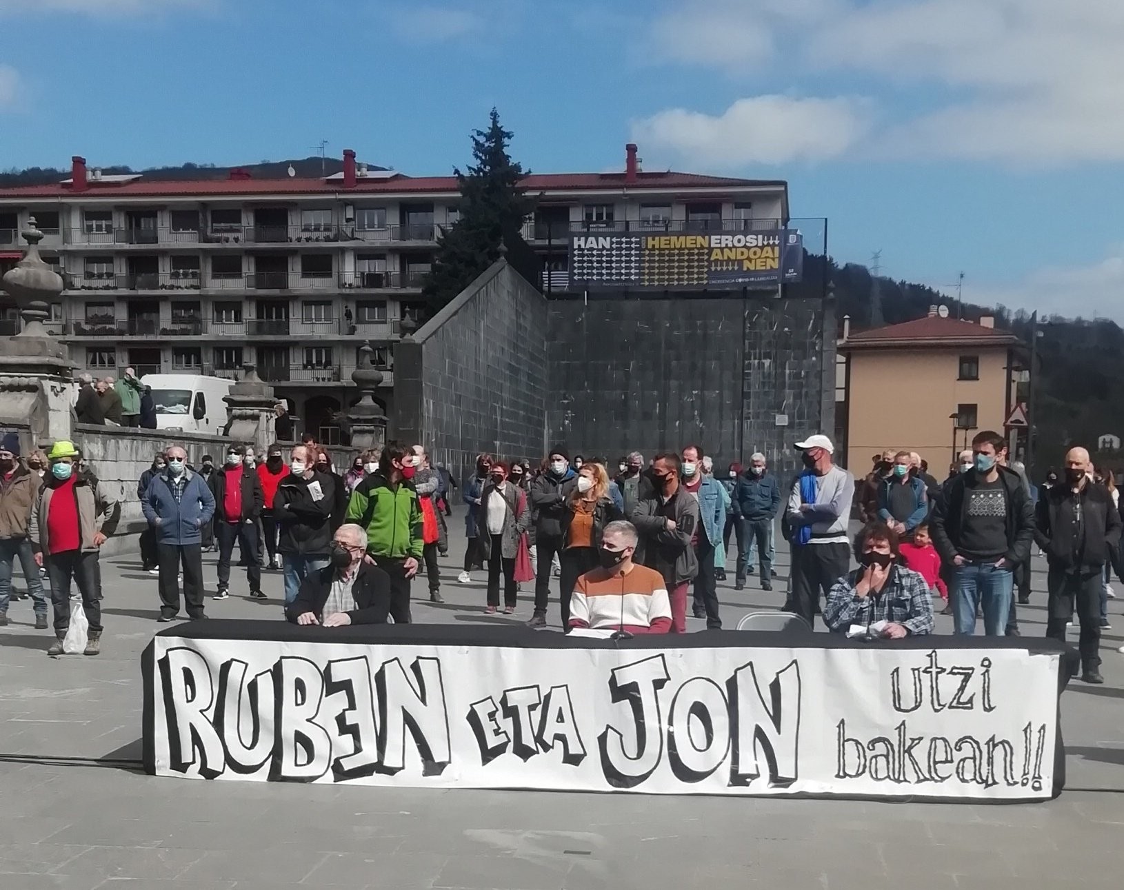 Elkartasunak batu gaitu