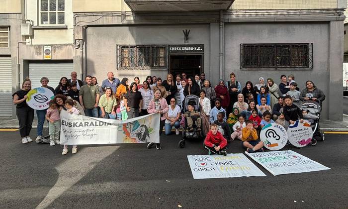 Su-artean Gure-artean ekimenak ikasturteko azken topaketa egin zuen, Errekaburu elkartean