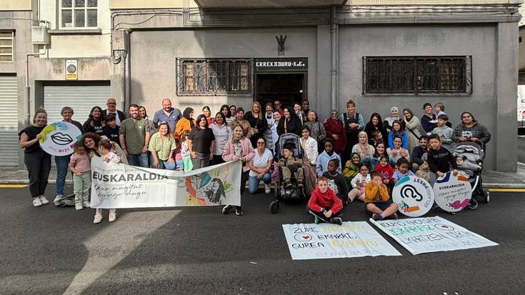 Su-artean Gure-artean ekimenak ikasturteko azken topaketa egin zuen, Errekaburu elkartean
