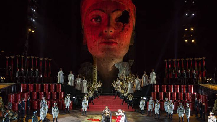 "Aida" opera pantailan