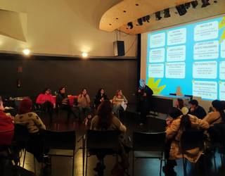 Herrira iritsi berriei, bertako baliabideak erakusten