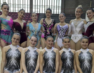 Hamar urte bete ditu Oskarbi gimnastika erritmikoko taldeak