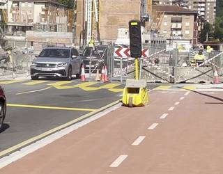 Trafikoa, errail bakarrera, Ama Kandida etorbidean