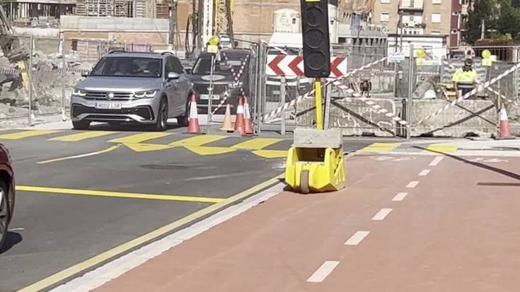 Trafikoa, errail bakarrera, Ama Kandida etorbidean