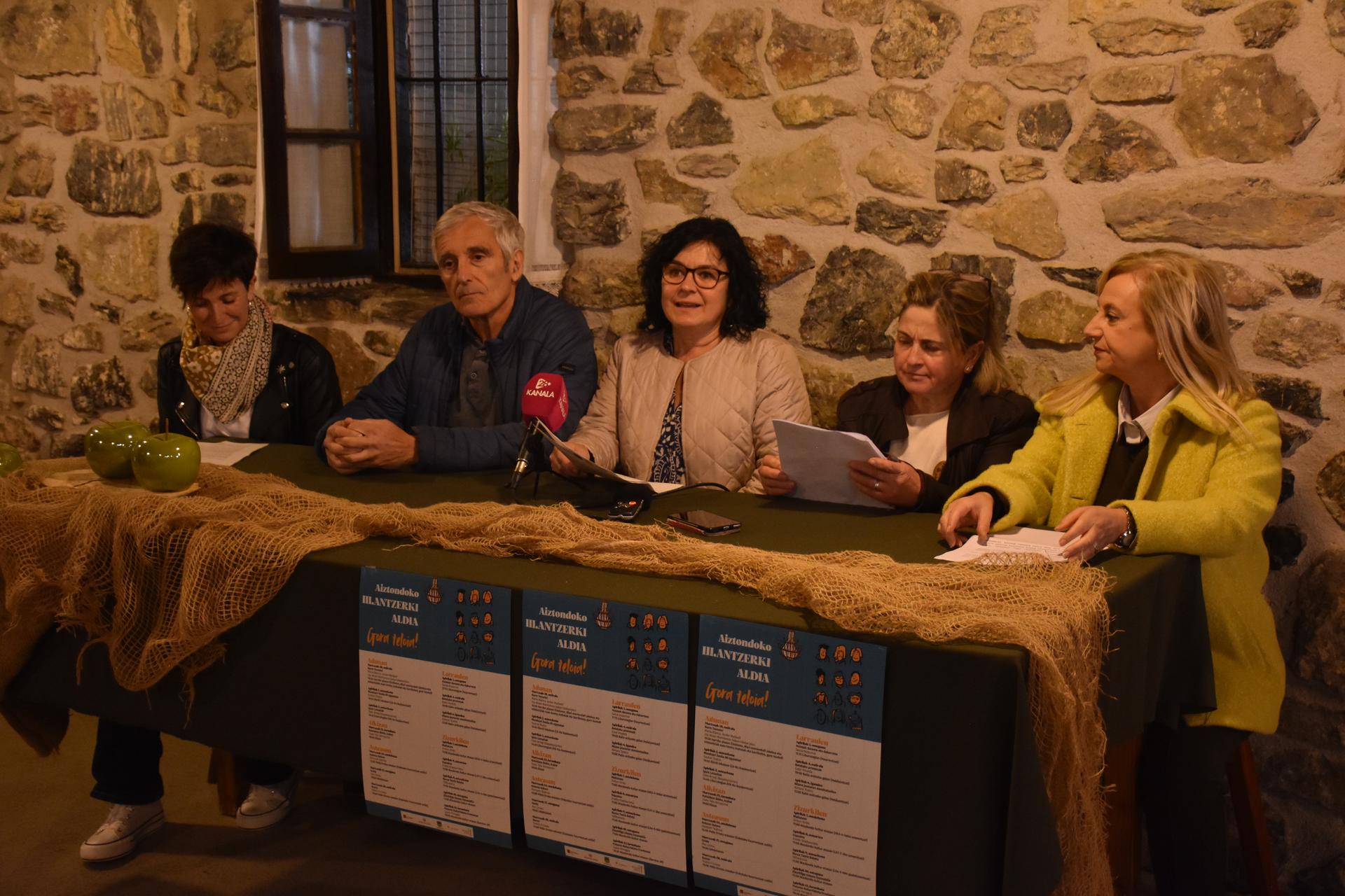 Aiztondoko Antzerkialdia aurkeztu dute