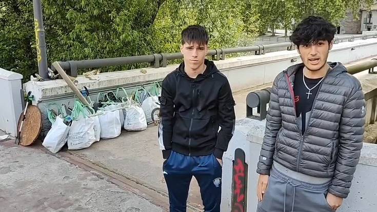 La Salle Berrozpeko ikasleak Oria bazterrak garbitzen