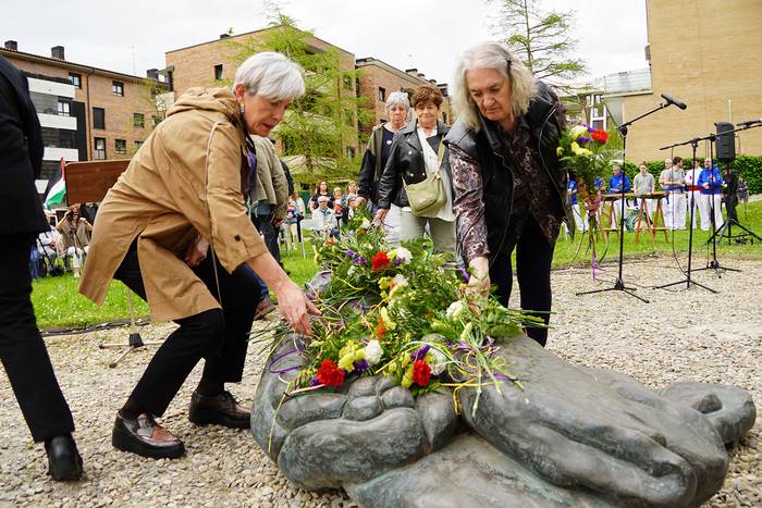 Gasteizko Martxoak 3 elkarteko kideak gonbidatu dituzte frankismoak zapaldutakoen aldeko omenaldira