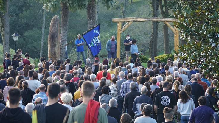 'Gurru' ez da erabat joan, dozenaka lagunen bihotzean geratu baita