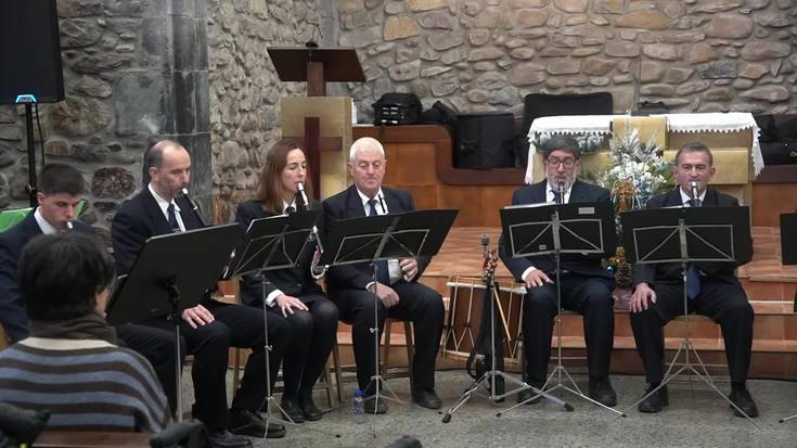 Olagaingo txistulariak Gabon kontzertuan: "Alboradetako soinua", "Minuetoa" eta "Alborada lau zatitan"