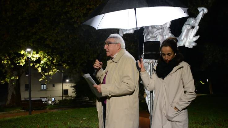 Elkarbizi elkarteak ekitaldia egin du Memoriaren Egunean