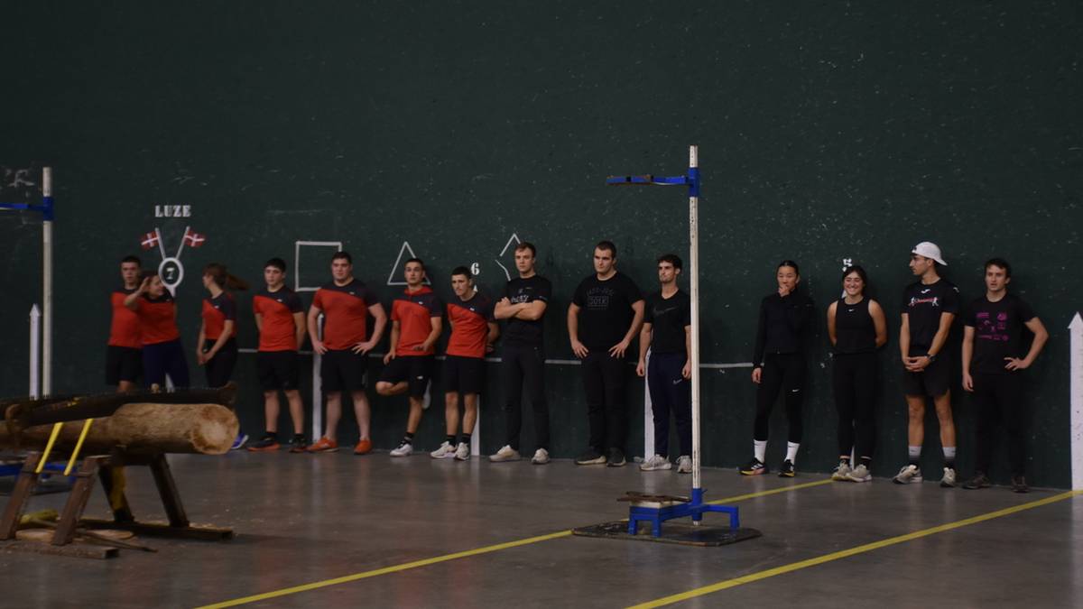 Amasa eta Segura lehiatu dira, Samartiñen amaierako herri-kirol saioan