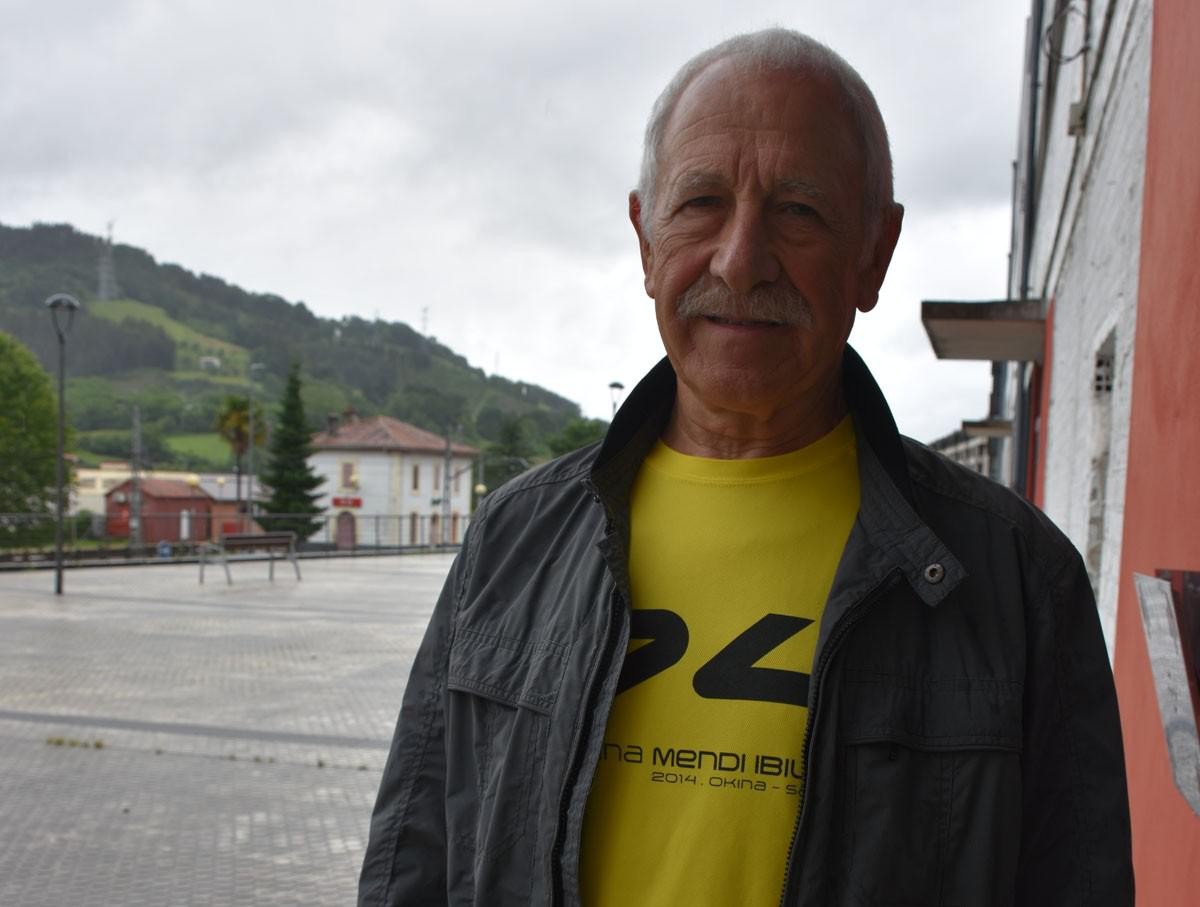 "Euskarak molde  eta kolore guztietako ekarpenak behar ditu"