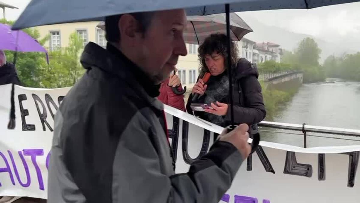 Adierazpena irakurri dute