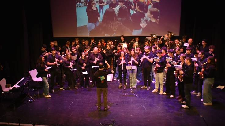 Katalunia eta Euskal Herriko kulturak islatu dituzte emanaldian