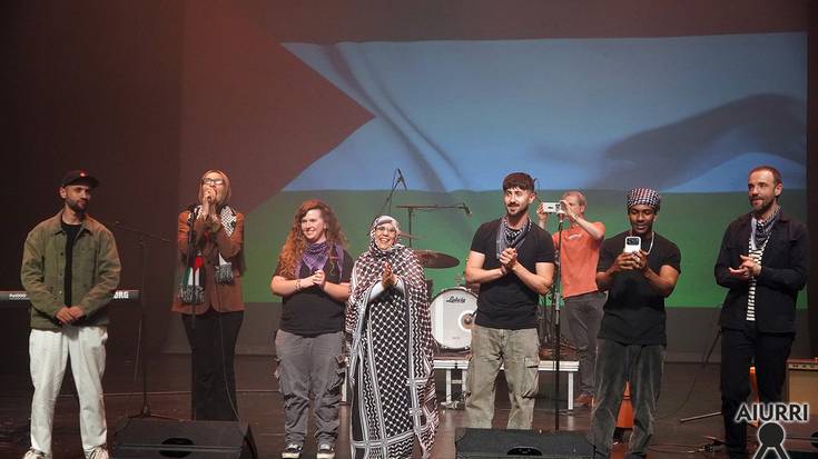 Kantu goxoak, txaloak eta elkartasuna Palestinaren alde
