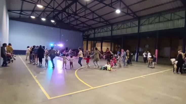 Salto, dantza eta oihu