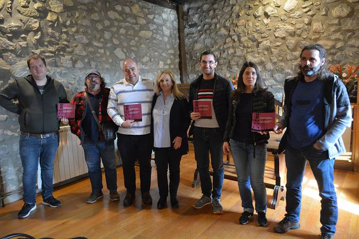 Burdigintzaren aztarnak Asteasun, mende bat atzera