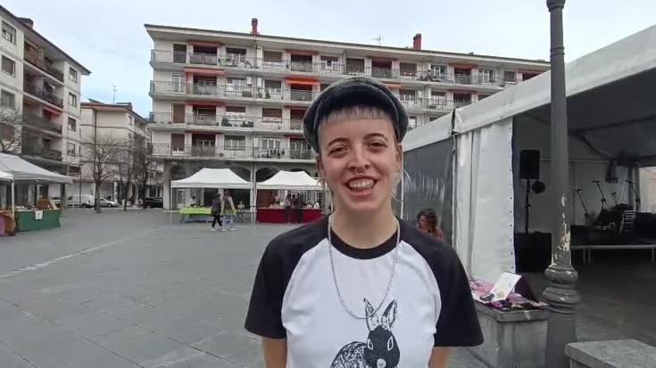 "Jana, edana, azoka, musika, erromeria eta tonbola izango ditugu arratsaldean"