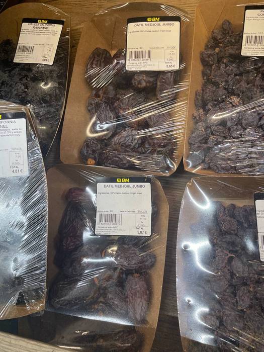 BDZ Euskal Herriak Uvescoren konpromezuen betetze-eza salatzen du: Israelgo datilak berriro agertu dira BM supermerkatuetan