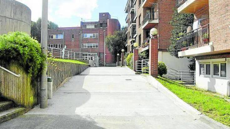 Muxika Plaza estaliko da, 'Parte Hartuz' egitasmoa medio