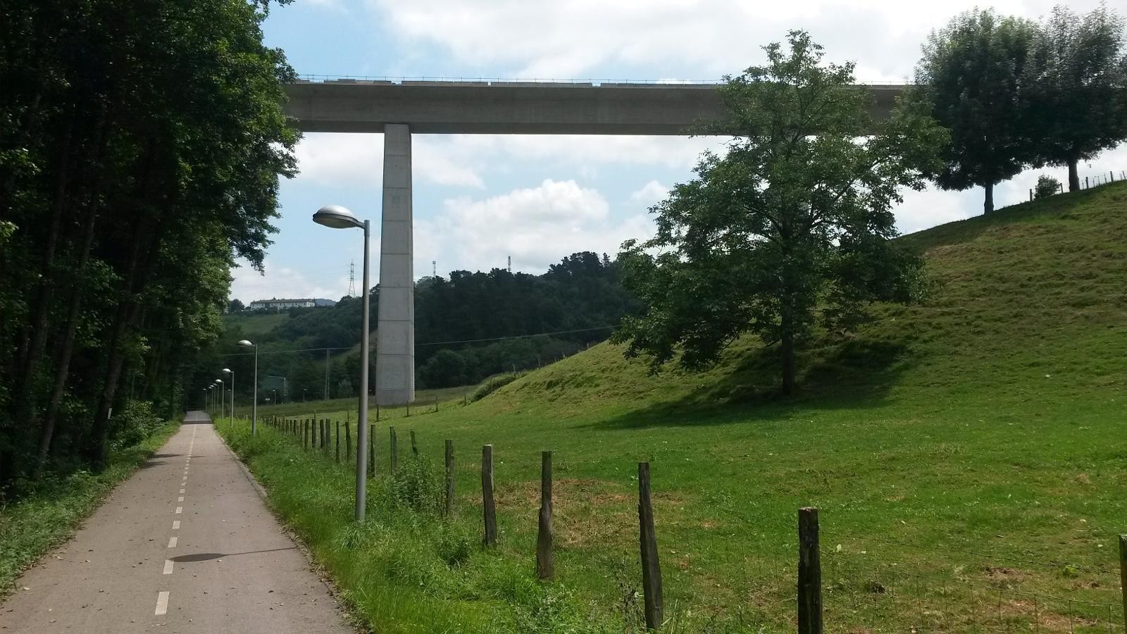 Eraberritze lanak egingo dituzte Zizurkil eta Asteasu arteko bidegorrian