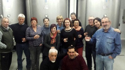 Larunbatean Mintzalagunok txakolindegian otordu aparta egin genuen!