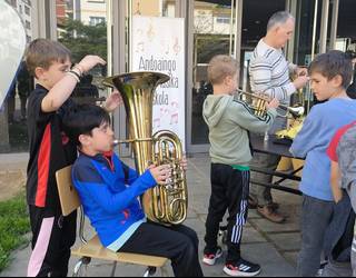 Udal Musika Eskolako instrumentuak probatzeko aukera egongo da maiatzaren 7an