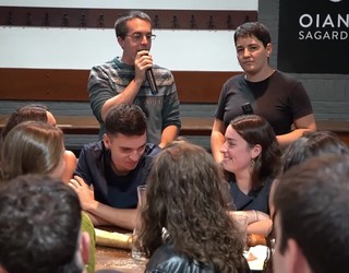 Bertso-afaria Oianumen: Pagola eta Gaztelumendi "Gazta rolling" lehiaketako parte-hartzaileen bila