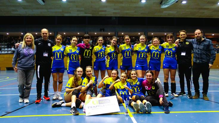 350 jokalari bilduko ditu Andoain Cup eskubaloi txapelketaren hirugarren edizioak