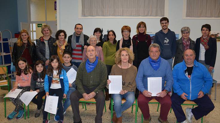Ondarreta ikastetxeak ereserkia estreinatu du, 50. urteurrena ospatzeko