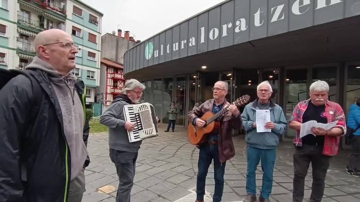 Kantu kalejira, Euskaraldiaren hasieran