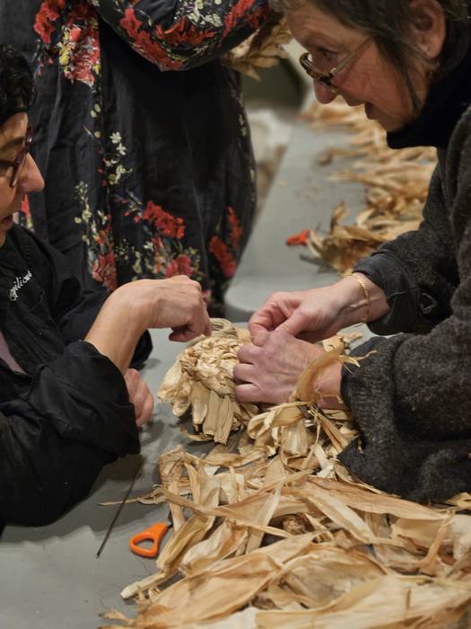 Arto hostoak lantzen ikasteko tailerra, Larraulen