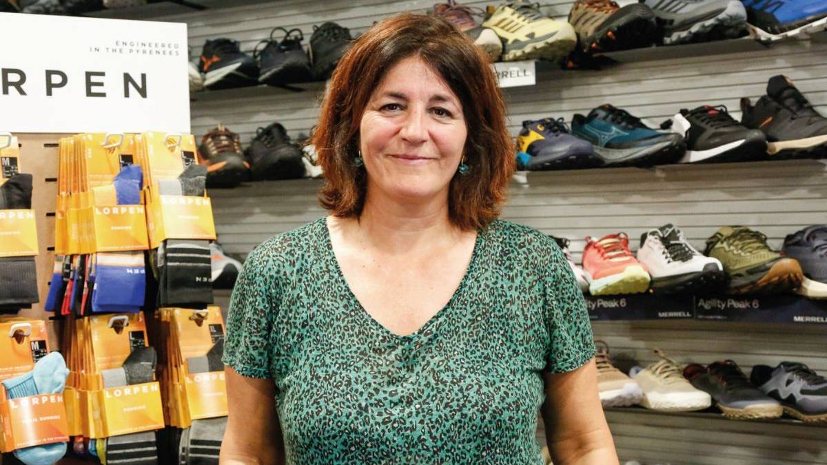 "Herriak itzaltzean konturatuko gara denda txikien garrantziaz"