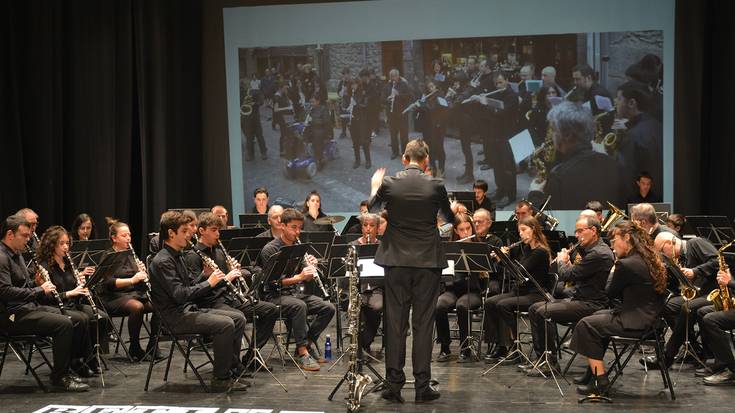 Zinemara lotzen gaituzten doinuak joko ditu Musika Bandak, igandean
