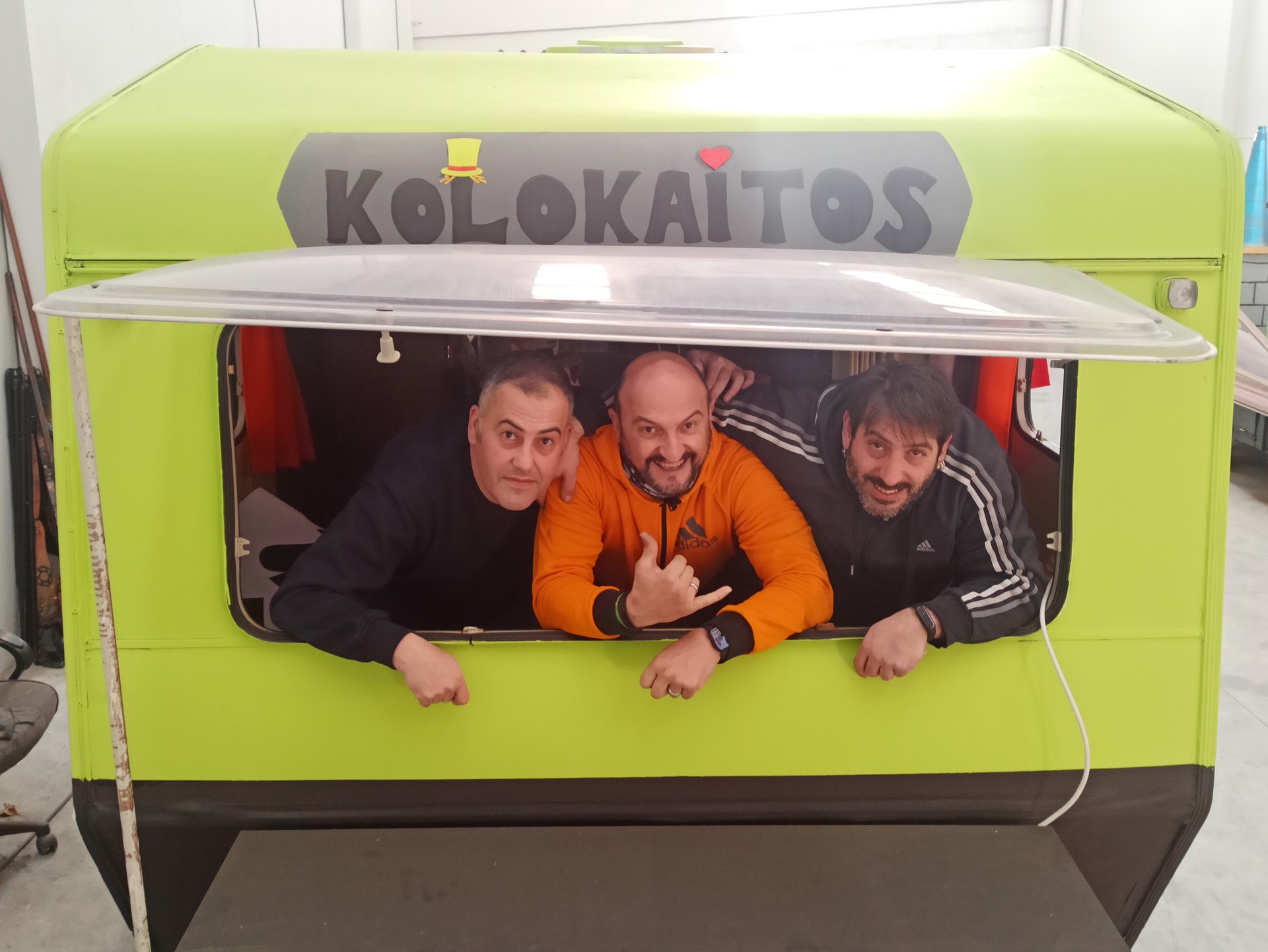 Kolokaitos taldea, festarako prest