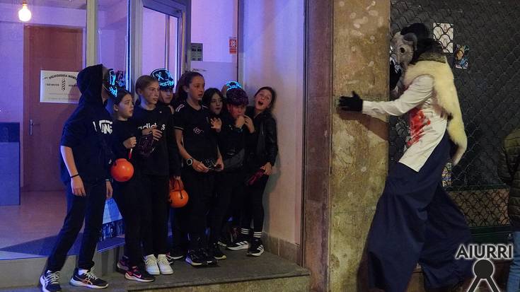 Gau Beltza: Goikoplazatik Etxeberrieta plazara kalejiran