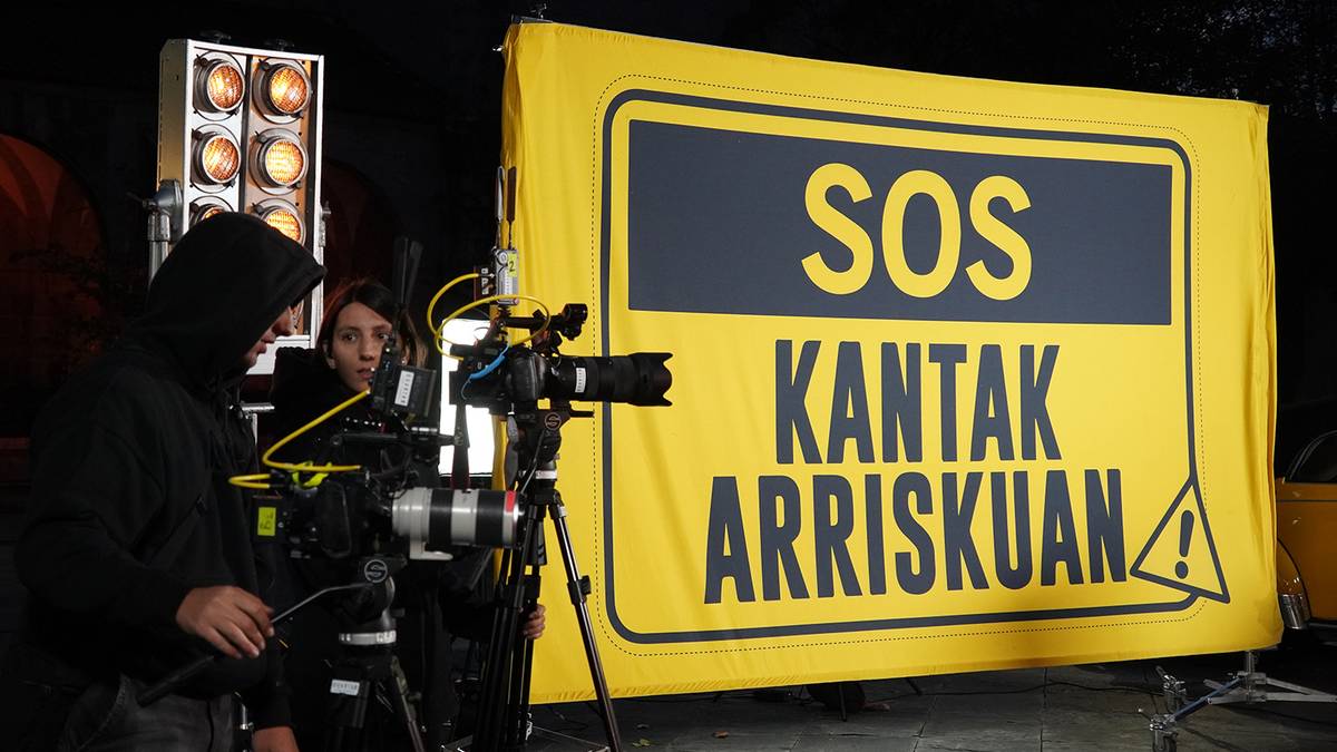 ETB Onen ikusgai jarri dute Zizurkilen grabatutako "Sos Kantuak Arriskuan" saioa