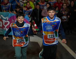 Korrika Urnietatik igaro zenekoa