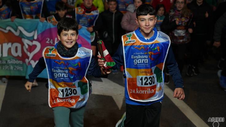 Korrika Urnietatik igaro zenekoa