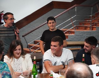 Urnieta eta urnietarren gaineko aipamenak nagusi Pagola eta Gaztelumendirekin Oianumen egindako bertso-afarian