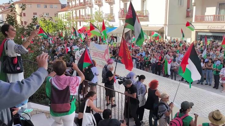 Palestinaren aldeko Irun-Hendaia manifestazioa, "Ibaitik Itsasora" ibilaldiaren azken kilometroak