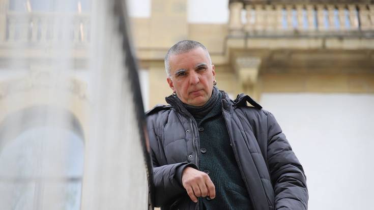 "Umorea sekulako tresna da kezka sozialei buruz hitz egiteko"