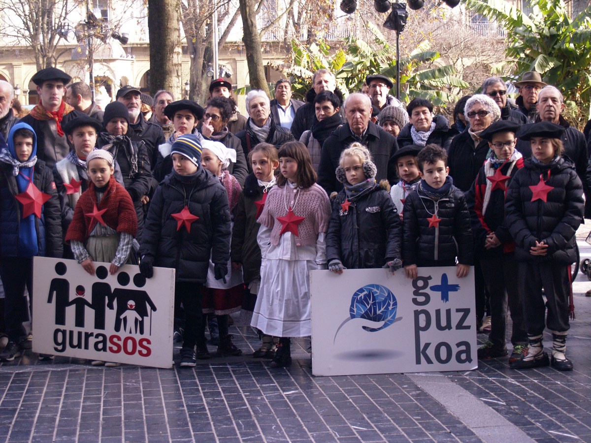 GuraSOSek azaroaren 27rako “manifestazio handi bat” deitu du gizarte eragileen ordezkaritza zabal baten babesarekin