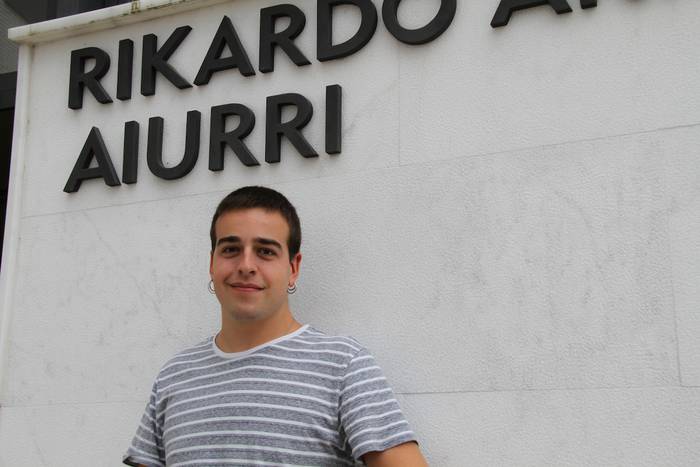 "Gauza askoren berri izatea ahalbidetzen dit kazetaritzak"